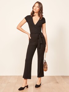 rossi-jumpsuit-black-1.thumb.jpg.f505e951218df734bbdd625a01742da7.jpg