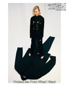 vogue-czech_march20_karlie_michal-pudelka_jan-kralicek6a699c68a3b8b12698d8860fe50ecb895_thumb.jpg