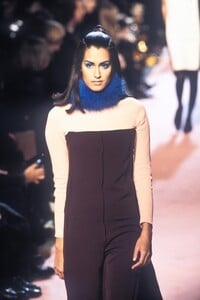 1348914172_JeanPaulGaultier1996WomenRTW12.thumb.jpg.74741c28578419dcc4815e348f49bc73.jpg