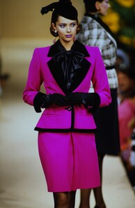 1352034874_ysl-hc-fw-1994(9).thumb.jpg.fe5ffeb233d0007328d6ec3c60a477c2.jpg