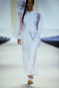 1554004886_christian-dior-ss-1994(1).thumb.jpg.638c313cb3651cb4d9872a70b9652f9b.jpg