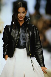 1698570403_christian-dior-ss-1994(4).thumb.jpg.c6bf889ef77178c8dbda81fadca5772f.jpg