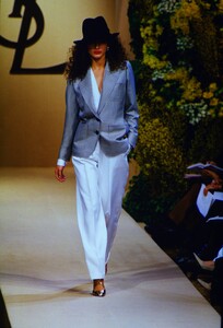 1994580365_ysl-hc-ss-2000(2).thumb.jpg.4a33866d257451d7df618cc5cc04bbde.jpg