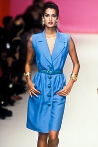 2139316324_YvesSaintLaurent1996SS.thumb.jpg.af541c25f4596a1063cdcf1d5126ed62.jpg