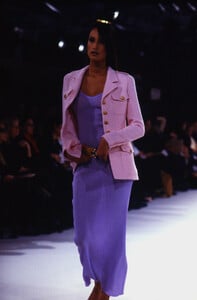 229068710_chanel-fw-1996(8).thumb.jpg.9b994146baa523b17056fb25e030bf20.jpg