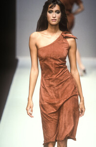 407620027_PacoRabanne1997WomenRTW2.thumb.jpg.0d504be9cbdfb9cd4a5d29d2ff7aec4c.jpg