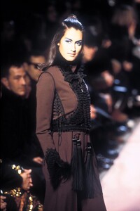 480557203_JeanPaulGaultier1996WomenRTW134.thumb.jpg.5ec5a6f0cf8449c3a77d885730b81e45.jpg