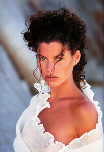 Carre Otis - Vogue UK, May 1989.jpg