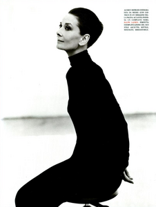 AH_Meisel_Vogue_Italia_September_1991_02.thumb.png.f605d919a74edace6e0e20a96452fc7f.png