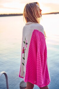 CORINTHIA_DUSTER_PINK_DAISY.thumb.jpg.552b3c3aa1f792c03bbdee3625afaa52.jpg