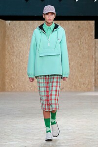 Lacoste-RTW-FW20-Paris-3541-1583254784.thumb.jpg.04aadfc9881897905cc3d4d412cf1fbf.jpg