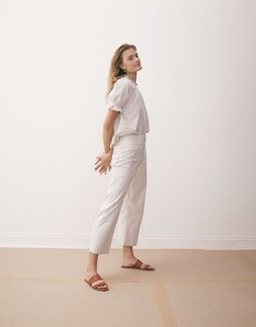 Madewell-Spring-2020-Lookbook03.thumb.jpg.20b6cfb134fcccc726b3dba1a17a400d.jpg