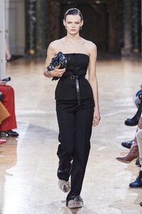 defile-altuzarra-automne-hiver-2020-2021-paris-look-34.thumb.jpg.ce7d57c9d0cb365792241f1c7916cb16.jpg