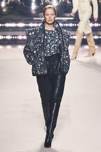 defile-isabel-marant-automne-hiver-2020-2021-paris-look-21.thumb.jpg.8bfc6a4a868f9569f151aac28e1fa1f0.jpg