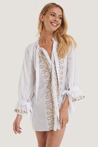 trendyol_embroidered_voile_beach_dress_1494-003052-0001_01j.jpg