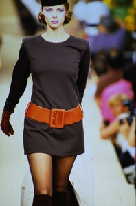 ysl-hc-fw-1994.thumb.jpg.3dc8301ddebfd563d8ca9c4235f73cd7.jpg