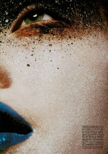 ARCHIVIO - Vogue Italia (August 2004) - Atelier Maquillage - 003.jpg