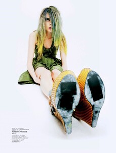 Jalouse #147 (February 2012) - Cara - 006.jpg