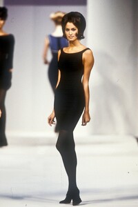 1168413948_HerveLeger1994WomenRTW11.thumb.jpg.d5de3de5c31f299d498c68591450c1c2.jpg