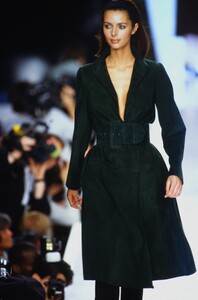 1205235156_donna-karan-fw-1995(5).thumb.jpg.9e33997d80bd9291c3c66c5b66811017.jpg