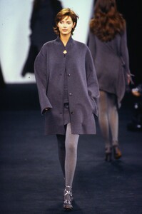 1310365405_donna-karan-fw-1994(7).thumb.jpg.c0d3e23675671fd3a0c228d080fc30b9.jpg