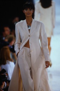 1319898568_donna-karan-ss-1994(21).thumb.jpg.f164da13599243a9cacbdbeae3cd7029.jpg