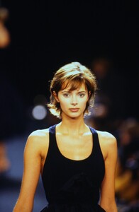 1368375906_donna-karan-fw-1994(4).thumb.jpg.a5661aaa1cc432efd3059541404825f8.jpg