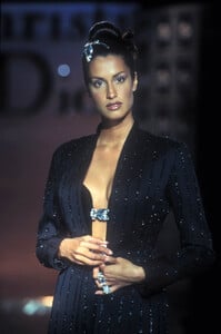 1386959735_ChristianDior1996HauteCouture127.thumb.jpg.0f9c381b3bbbd70fea8345e39d1b786a.jpg