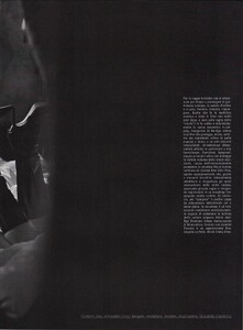 ARCHIVIO - Vogue Italia (October 2002) - Skincare Back To Youth - 009.jpg