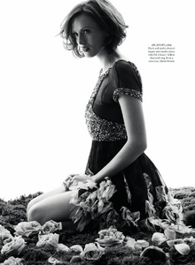 1507554932_Lubomirski_UK_Harpers_Bazaar_May_2013_06.thumb.PNG.0acc0e112d54147ce5609edd435d5a01.PNG