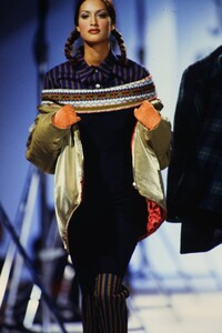 1576941908_jean-paul-gaultier-fw-1992(1).thumb.jpg.bdb14656cb2552a94600f6e2087040c4.jpg