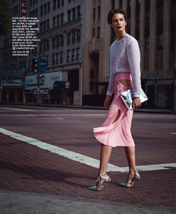 1614792327_Goldberg_US_Harpers_Bazaar_February_2014_01.thumb.png.6c0aa4dae4fdf31292508222264c809e.png