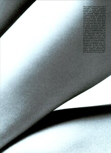 ARCHIVIO - Vogue Italia (March 2003) - Body Sculpture - 005.jpg