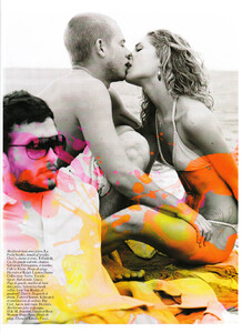 Vogue Paris (May 2004) - La Plage - 003.jpg