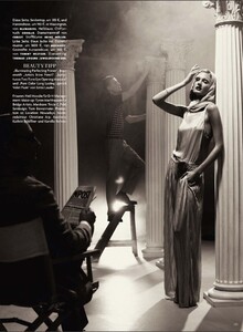 1727054233_voguegermany2013feb14.thumb.jpg.d137bd26679b540ee16ede76973b2b05.jpg