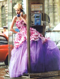 Elle Italia (November 2010) - Funny Couture - 008.jpg