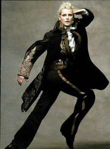 ARCHIVIO - Vogue Italia (November 2006) - The Glam And The Uniform - 010.jpg