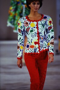 1790819882_bill-blass-ss-1991(3).thumb.jpg.4b030e648d81b127c7df61e268f13543.jpg