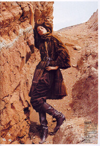 Vogue China (January 2006) - China Sky - 003.jpg