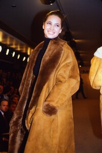 1847101744_calvin-klein-fw-1987(8).thumb.jpg.b7acf162913909a93cd147ae0c4e2b71.jpg