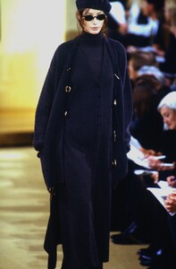 1861081510_donna-karan-fw-1993(11).thumb.jpg.b345234463dd027d679e286db87793f6.jpg