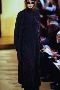 1928645724_donna-karan-fw-1993(25).thumb.jpg.722e93fb73aabf5dd194ae575e3b0326.jpg