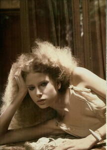 ARCHIVIO - Vogue Italia (March 2004) - The Dream And The Fancy - 009.jpg