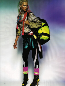 Vogue UK (November 2009) - Style Hunter - 003.jpg