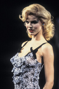 244850088_BetseyJohnson1996WomenRTW55.thumb.jpg.ff6d81bd4f282e86a85a79731e101ee9.jpg