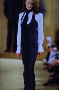 252942292_donna-karan-fw-1992(12).thumb.jpg.9ce5ea09b161e45c0fe964d3e1c6d1c5.jpg