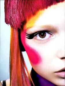 ARCHIVIO - Vogue Italia (January 2008) - Manga Style - 003.jpg