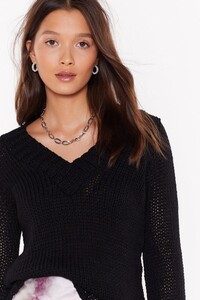 black-it's-all-about-v-knit-jumper.jpeg