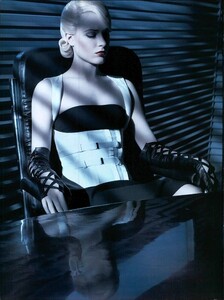 ARCHIVIO - Vogue Italia (September 2007) - Evan Rachel Wood - 013.jpg