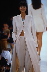 434519091_donna-karan-ss-1994(20).thumb.jpg.ed58b106c74d7f45f5c660deeb5f6027.jpg